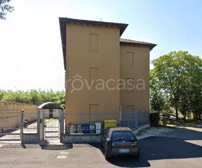 appartamento in vendita a Rho in zona Lucernate