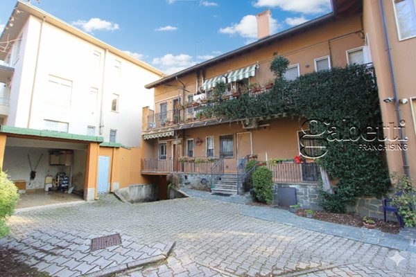 appartamento in vendita a Rho in zona Castellazzo