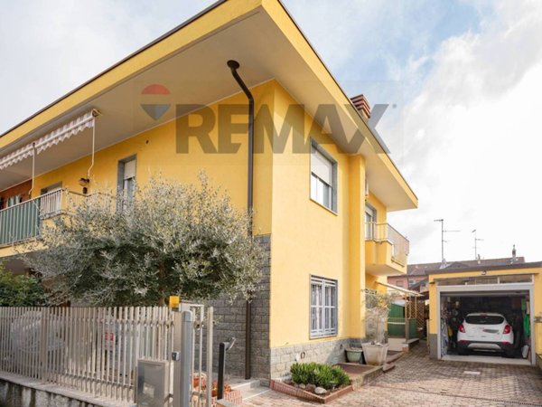 casa indipendente in vendita a Rho in zona Terrazzano