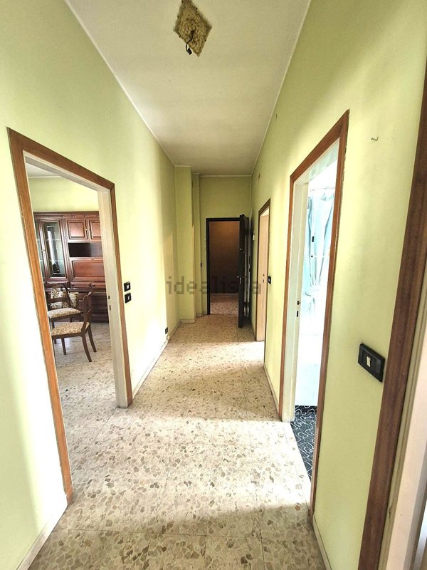 appartamento in vendita a Rho in zona Castellazzo