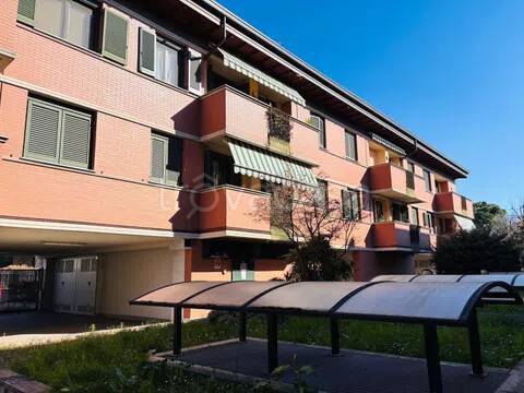 appartamento in vendita a Rho in zona Passirana
