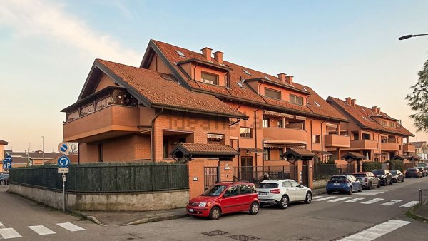 appartamento in vendita a Rho in zona Castellazzo