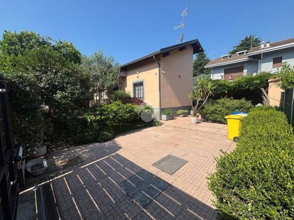 casa indipendente in vendita a Rho in zona Terrazzano