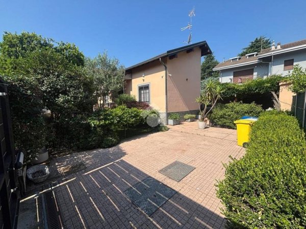casa indipendente in vendita a Rho in zona Terrazzano