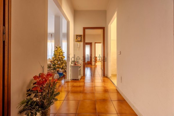 appartamento in vendita a Rho in zona Castellazzo
