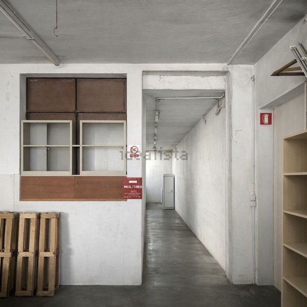 locale di sgombero in vendita a Rho