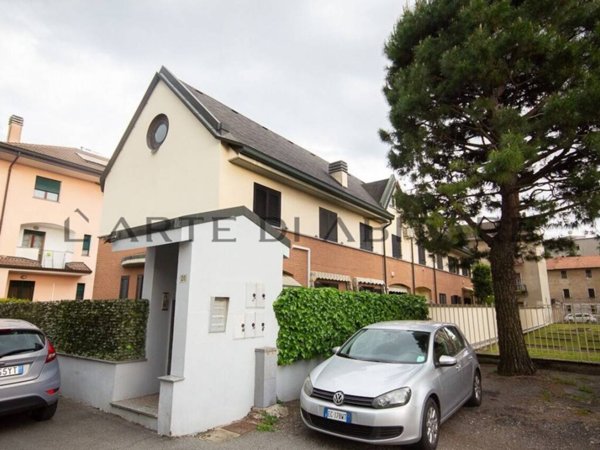 casa indipendente in vendita a Rho in zona Passirana