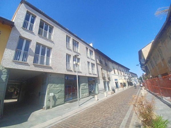 appartamento in vendita a Rho in zona Castellazzo