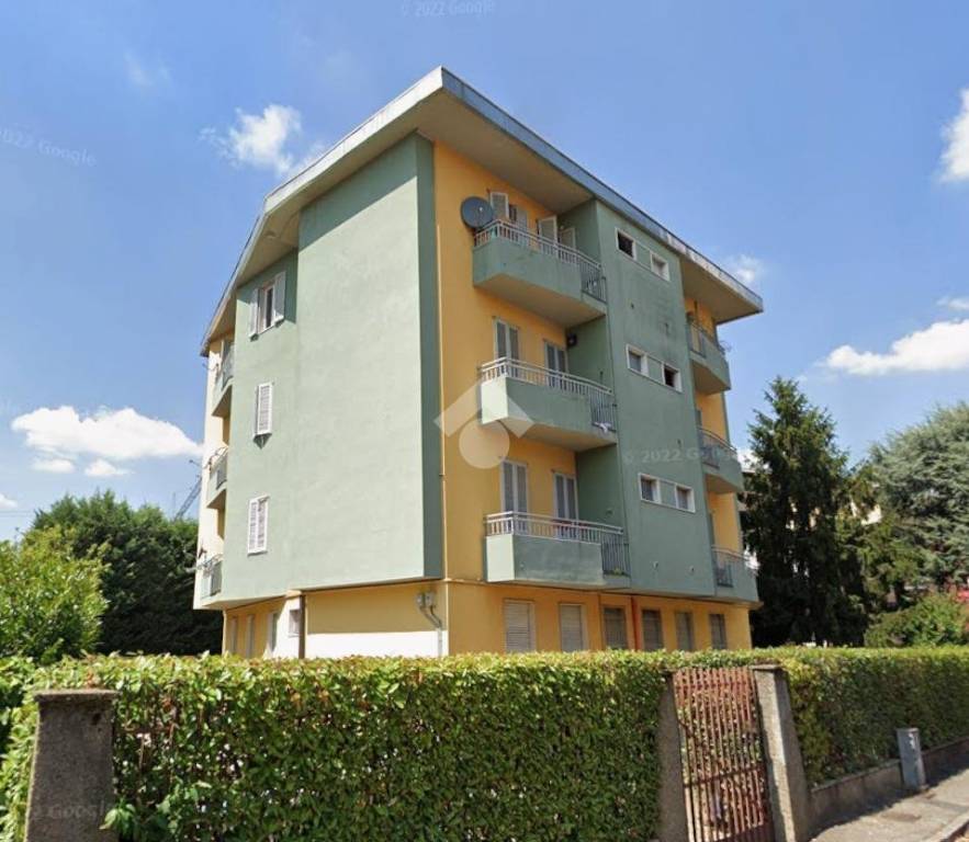 appartamento in vendita a Rho in zona Mazzo