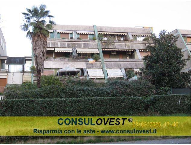 appartamento in vendita a Rho in zona Mazzo