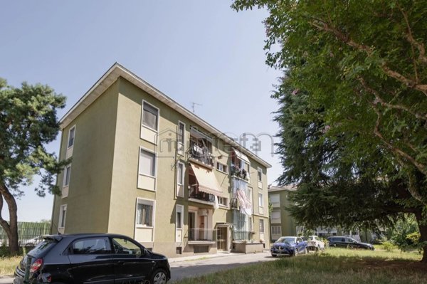 appartamento in vendita a Rho in zona Biringhello