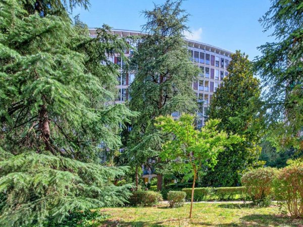 appartamento in vendita a Rho in zona Biringhello