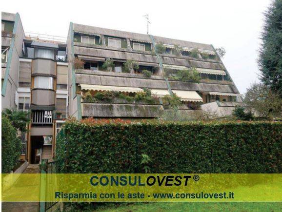 appartamento in vendita a Rho in zona Mazzo