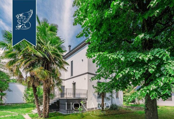 casa indipendente in vendita a Rho
