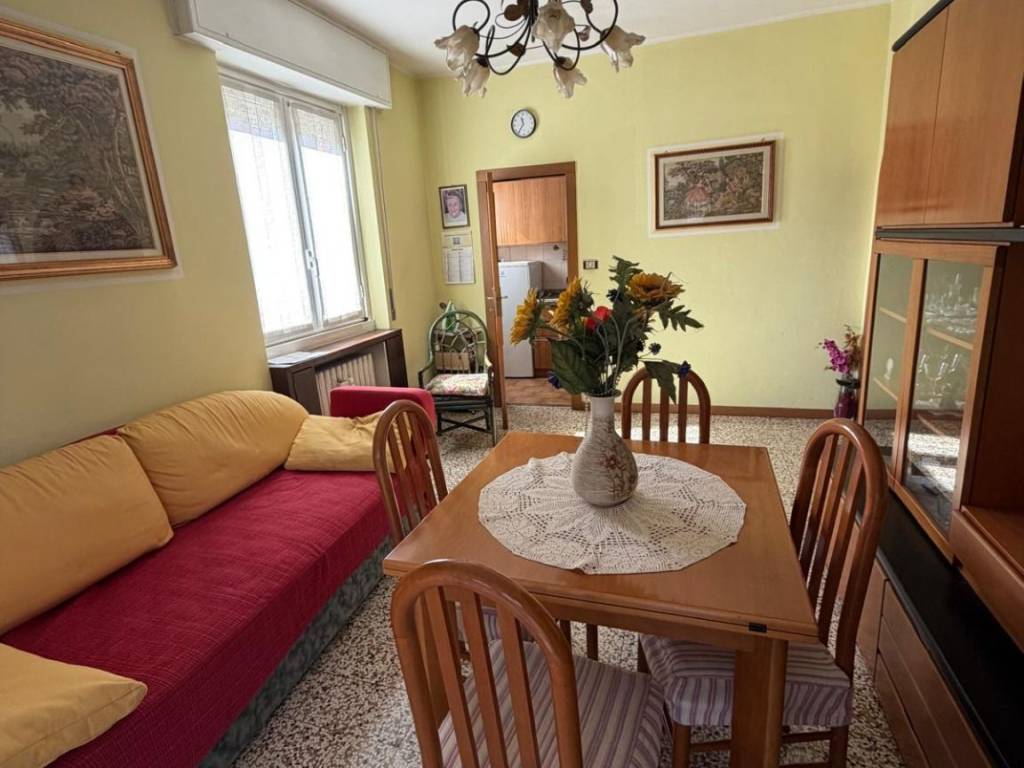 appartamento in vendita a Rho in zona Biringhello