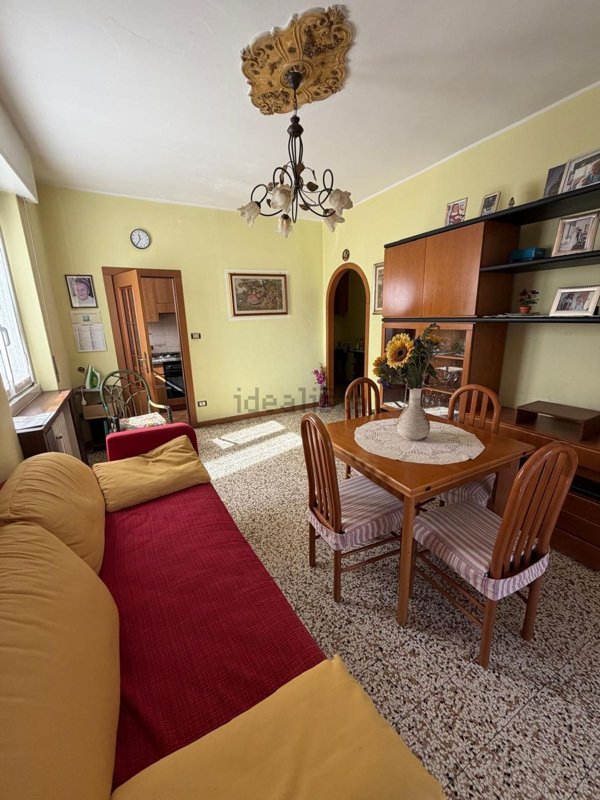 appartamento in vendita a Rho in zona Biringhello