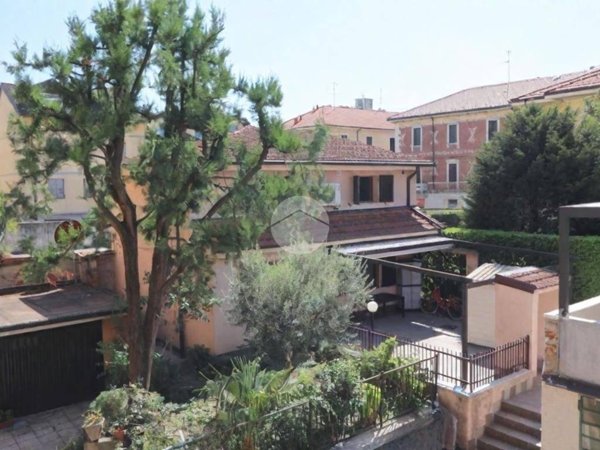 casa indipendente in vendita a Rho