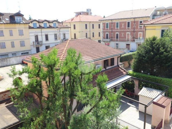 casa indipendente in vendita a Rho