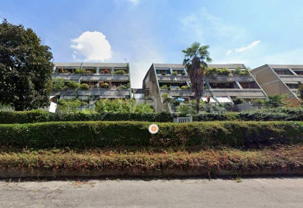 appartamento in vendita a Rho in zona Mazzo