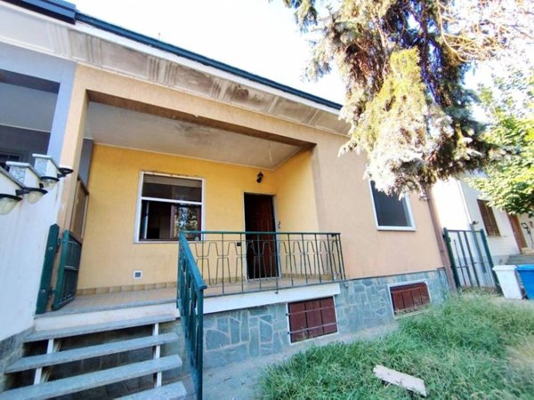 casa indipendente in vendita a Rho in zona Passirana