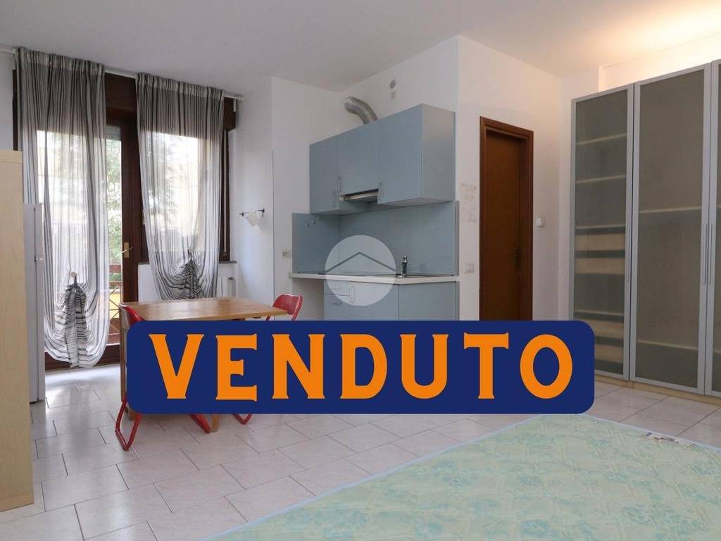 appartamento in vendita a Rho in zona Passirana