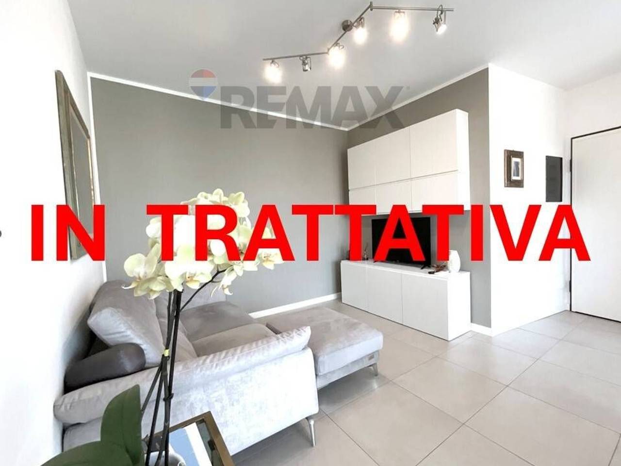appartamento in vendita a Rho in zona Castellazzo