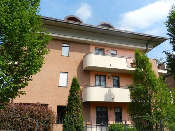 appartamento in vendita a Rho in zona Biringhello