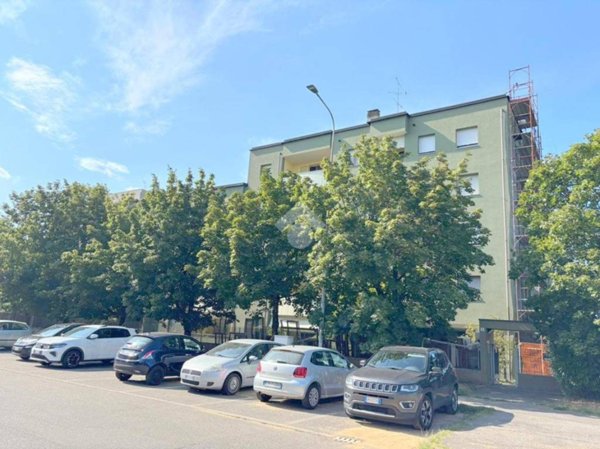 appartamento in vendita a Rho in zona Passirana