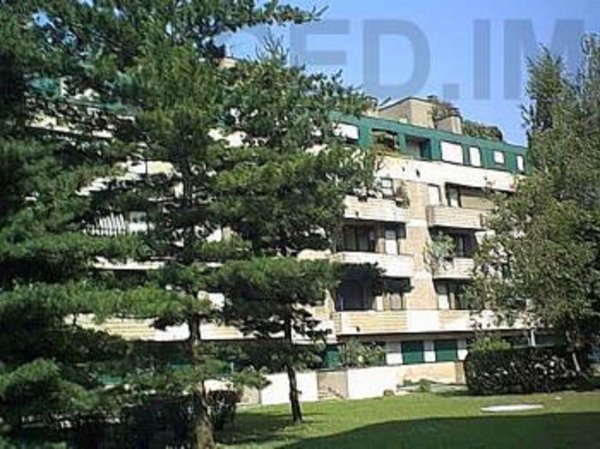 appartamento in vendita a Rho in zona Castellazzo