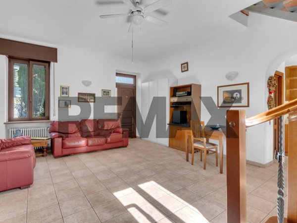 casa indipendente in vendita a Rho