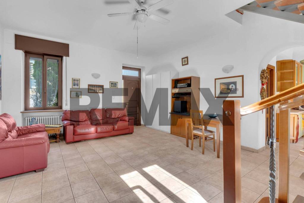 casa indipendente in vendita a Rho