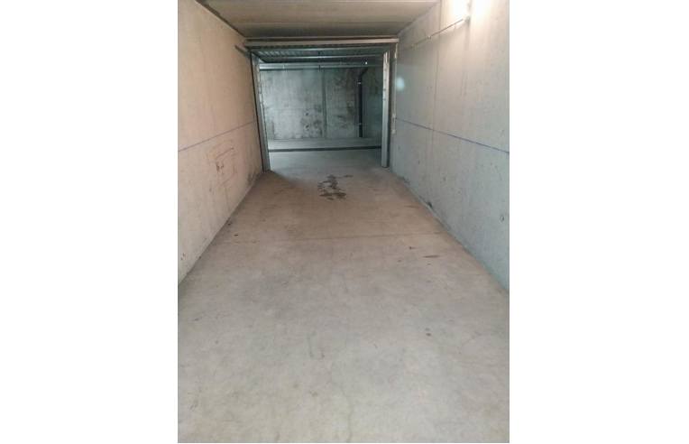 box auto in vendita a Rho in zona Mazzo