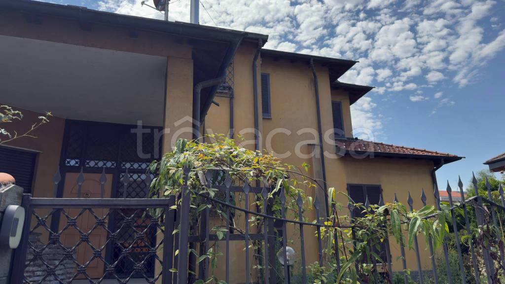 casa indipendente in vendita a Rho