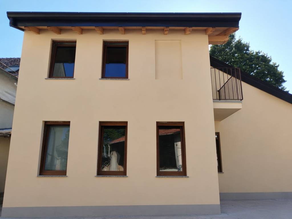 casa indipendente in vendita a Rho