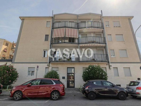appartamento in vendita a Rho in zona Ghisolfa