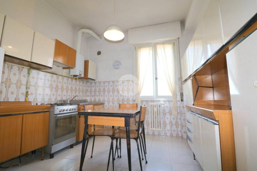 appartamento in vendita a Rho in zona Castellazzo