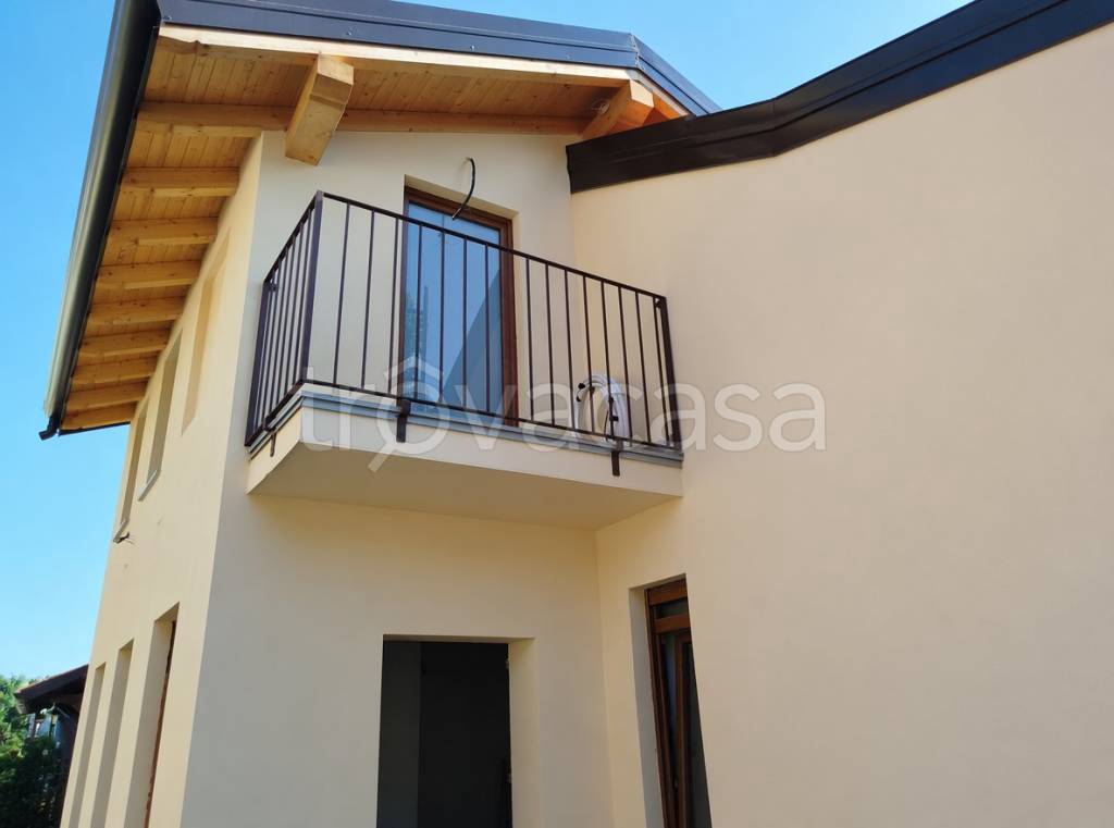 casa indipendente in vendita a Rho in zona Mazzo
