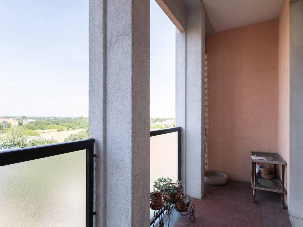 appartamento in vendita a Rho in zona Biringhello