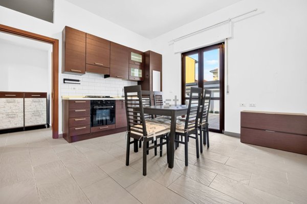 appartamento in vendita a Rho in zona Ghisolfa