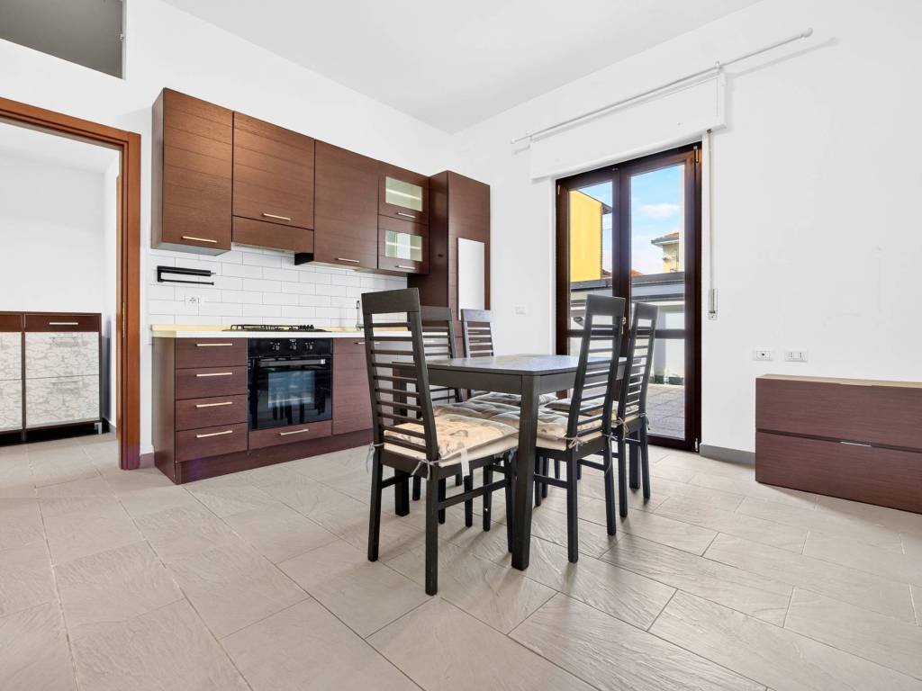 appartamento in vendita a Rho in zona Ghisolfa