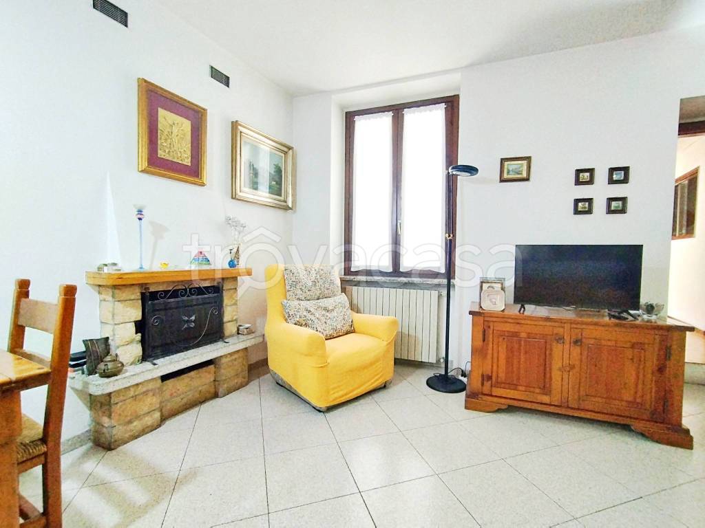 appartamento in vendita a Rho in zona Castellazzo