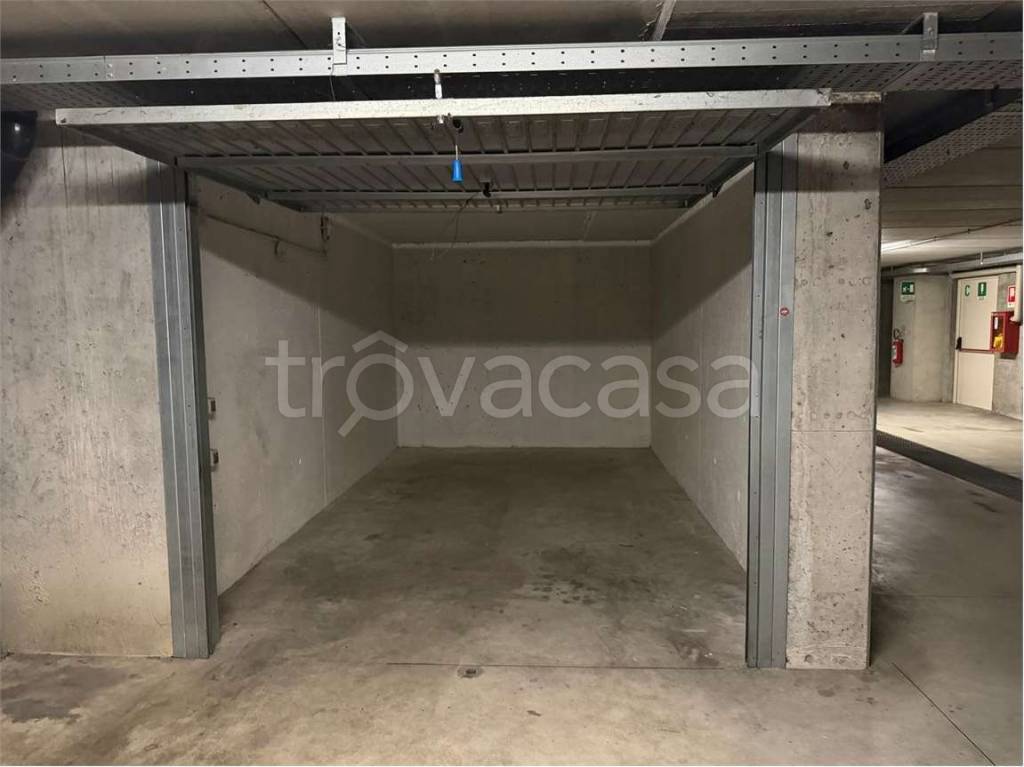 box auto in vendita a Rho in zona Mazzo
