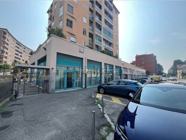 ufficio in vendita a Rho in zona Biringhello