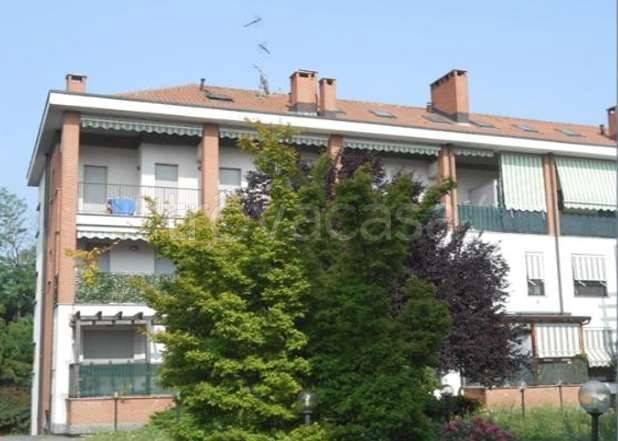 appartamento in vendita a Rho in zona Ghisolfa