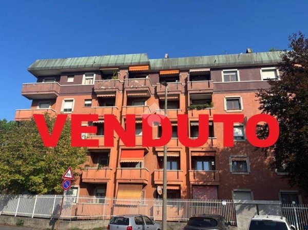 appartamento in vendita a Rho in zona Mazzo