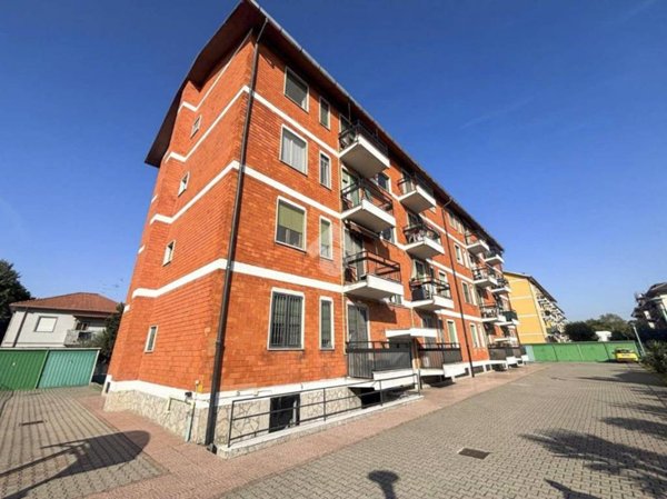appartamento in vendita a Rho in zona Terrazzano