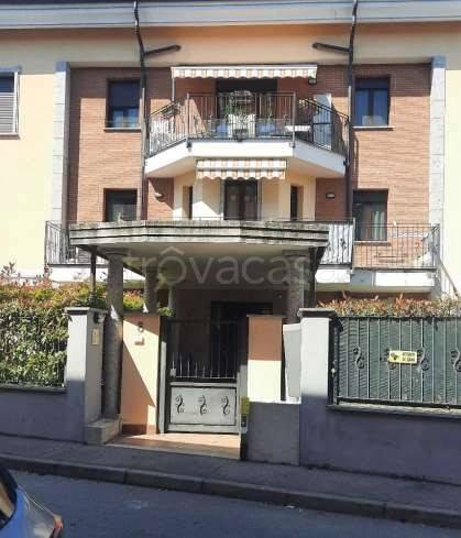 appartamento in vendita a Rho in zona Castellazzo