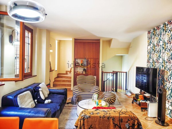 casa indipendente in vendita a Rho