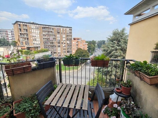 appartamento in vendita a Rho in zona Biringhello
