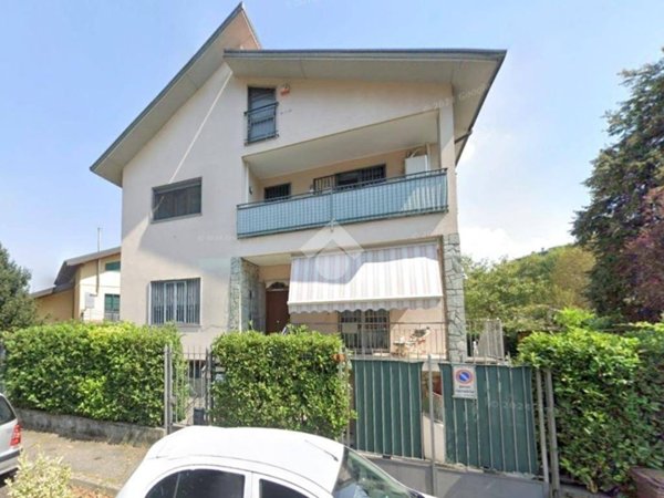 casa indipendente in vendita a Rho in zona Biringhello